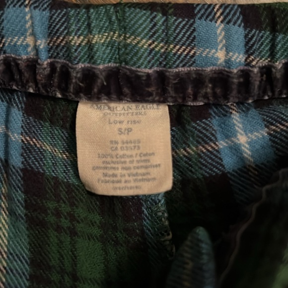 American Eagle blue/green plaid pajama bottoms, size small petite/small - Picture 4 of 4